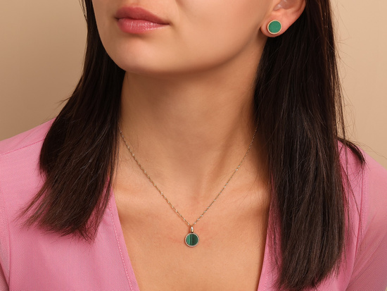 Zawieszka złota okrągła z malachitem