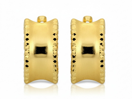 Kolczyki złote angielskie prostokątne zdobione blaszki