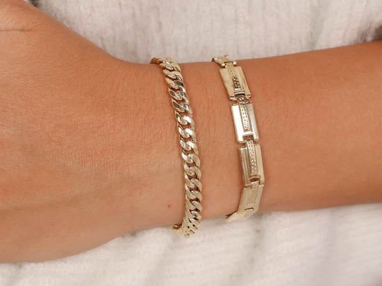 Złota bransoletka z prostokątnych elementów