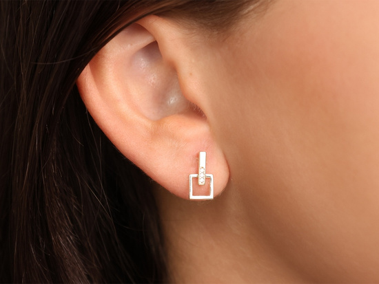 Kolczyki złote delikatne eleganckie na sztyfcie 