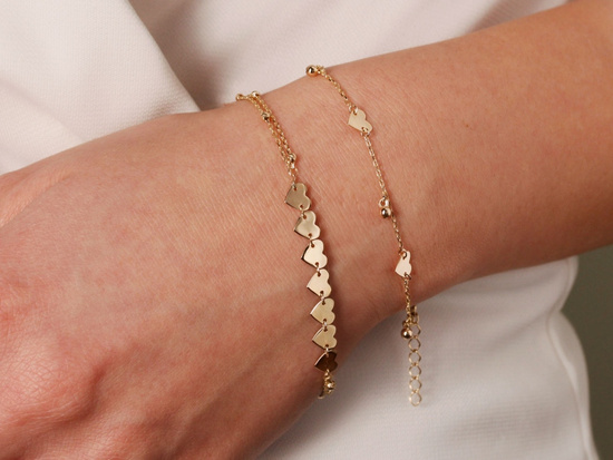 Złota bransoletka podwójna z sercami z kulkami