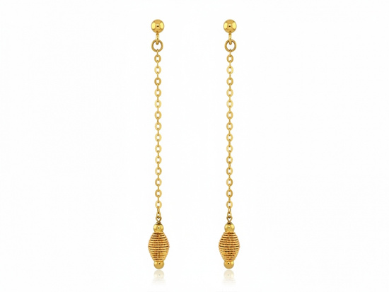 Złote kolczyki z długimi łańcuszkami zapinane na sztyft