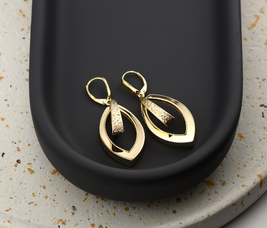 Złote kolczyki 585 wiszące zdobione o geometrycznym kształcie