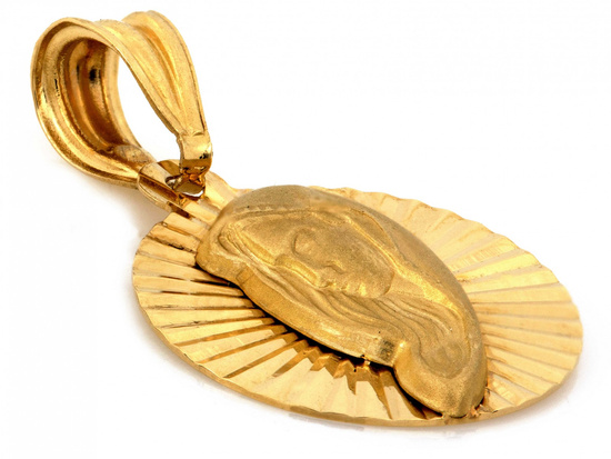 Złoty medalik okrągły zdobiony z Matką Boską