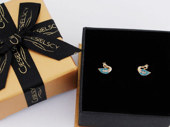 Kolczyki złote niebieski łabędź w koronie na sztyfcie