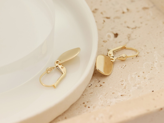 Kolczyki złote wiszące delikatne na zapięciu angielskim