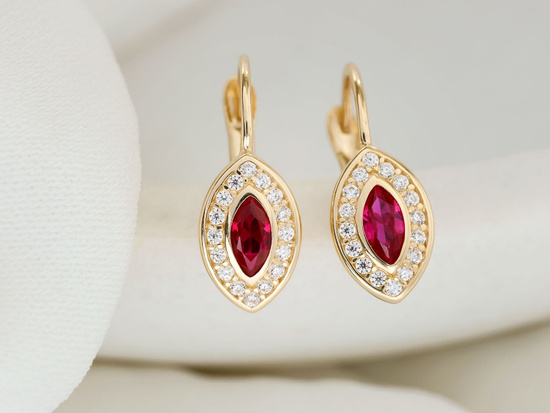 Kolczyki złote angielskie z cyrkoniami z czerwonym oczkiem