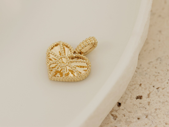 Zawieszka złota błyszczące przestrzenne ażurowe serce