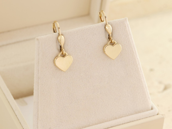 Kolczyki złote z wiszącym sercem angielskie