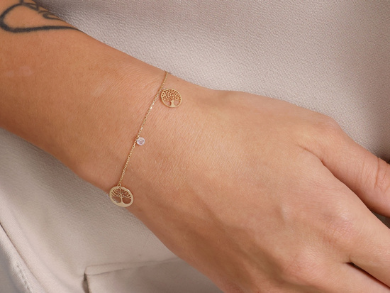 Złota bransoletka z trzema zawieszkami drzewka szczęścia