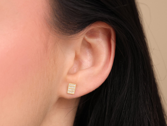 Kolczyki złote prostokątne z cyrkoniami na sztyfcie