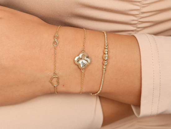 Złota bransoletka modna z kulkami