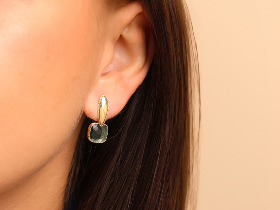 Kolczyki złote z wiszącym zielonym topazem