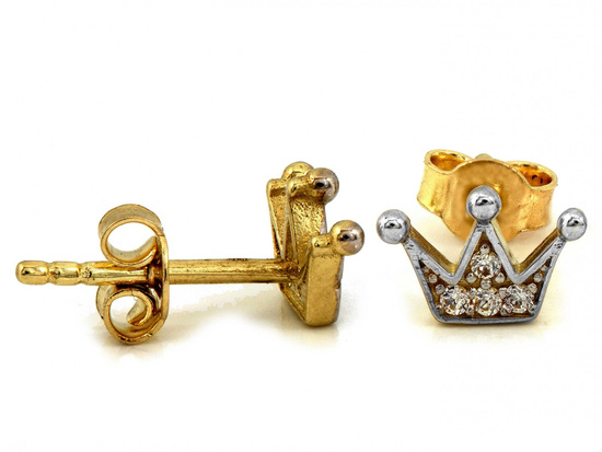 Złote kolczyki na sztyfcie korona