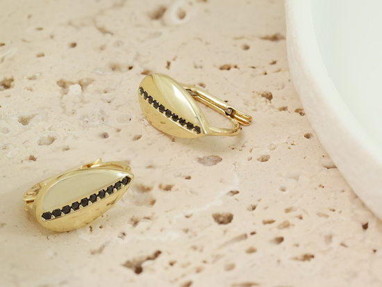 Kolczyki złote angielskie jak krople z czarnymi cyrkoniami