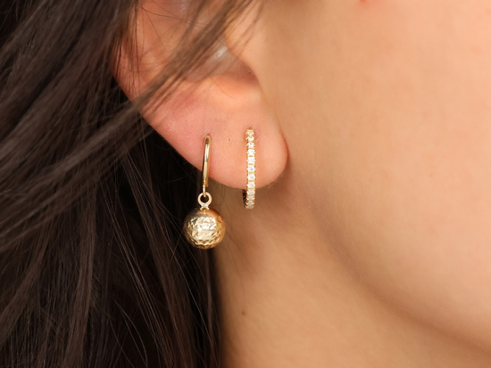 Kolczyki złote koła rząd cyrkoni na sztyft