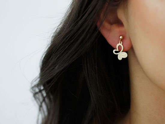 Kolczyki złote delikatne motyle motylki na sztyfcie