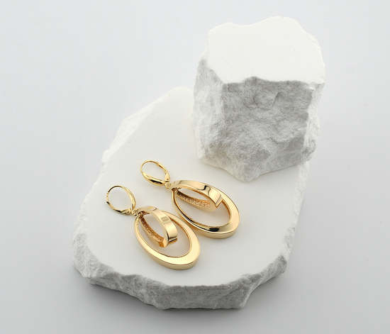 Złote kolczyki 585 - wiszące zdobione owale