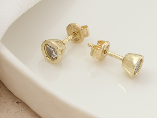 Kolczyki złote z cyrkonią na sztyfcie