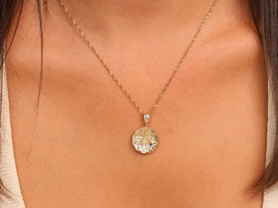 Zawieszka złota okrągła ażurowa przestrzenna 