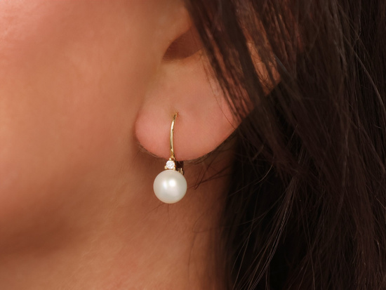 Kolczyki złote angielskie z perłą