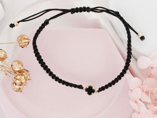 Złota bransoletka złota koniczyna marokańska na czarnym sznurku