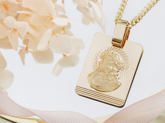 Duży prostokątny medalik z Jezusem w koronie cierniowej