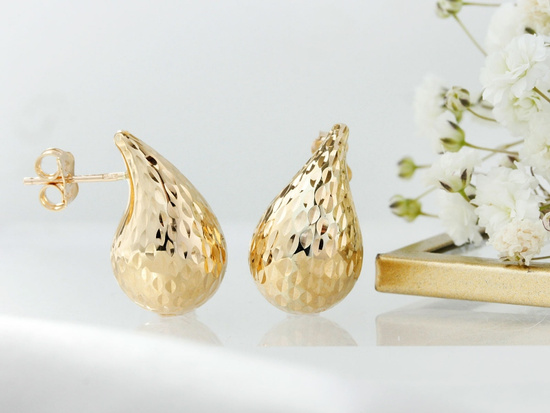 Kolczyki złote modne dmuchane krople na sztyfcie błyszczące