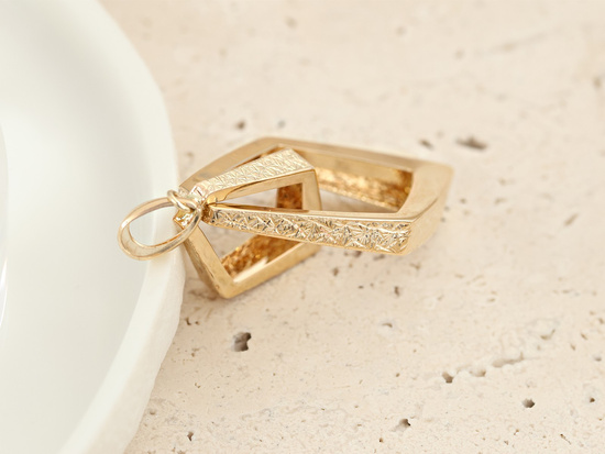 Zawieszka złota duża dwa ruchome romby