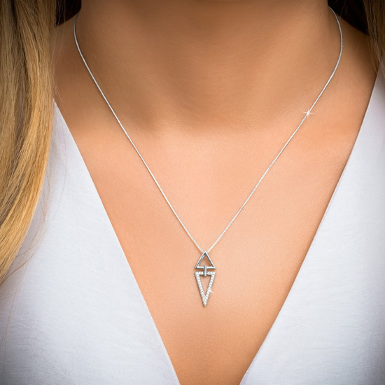 Naszyjnik srebrny 925 z diamentowymi cyrkoniami - trójkąty, fantazyjny