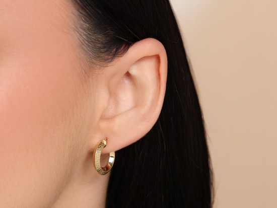 Kolczyki złote kółka małe z drogą grecką 18mm