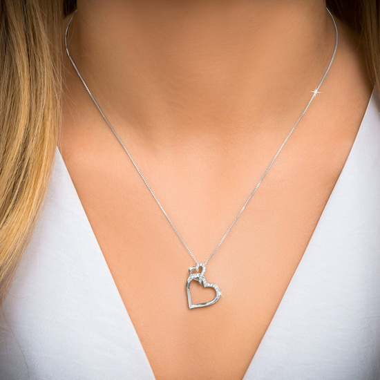 Naszyjnik srebrny 925 z diamentowymi cyrkoniami - serce, serca  