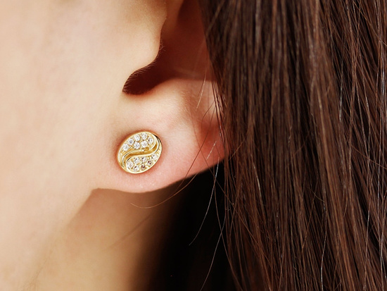 Kolczyki złote na sztyfcie owalna z cyrkoniami