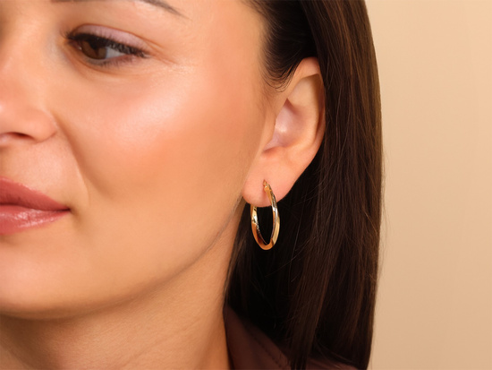 Kolczyki złote koła skręcone zdobione 27mm