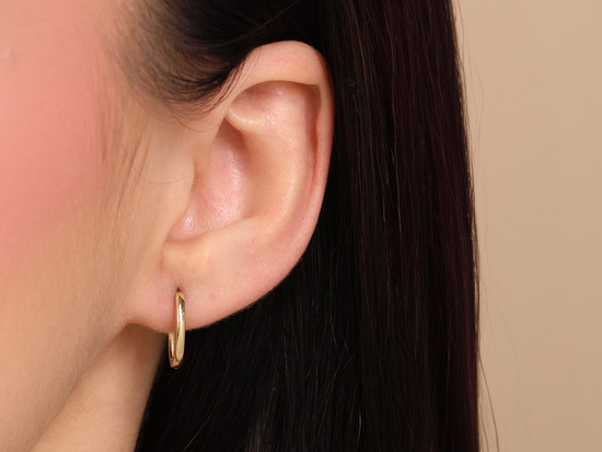 Złote kolczyki koła małe owalne zapięcie angielskie