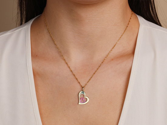 Zawieszka złota z dwóch serc z czerwonymi cyrkoniami