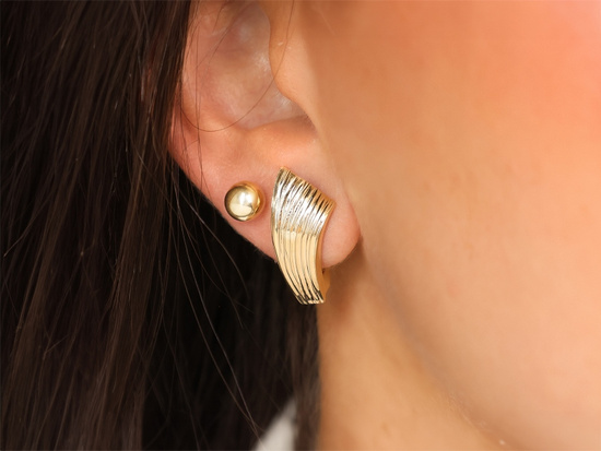 Kolczyki złote kulki przy uchu na sztyfcie 6mm