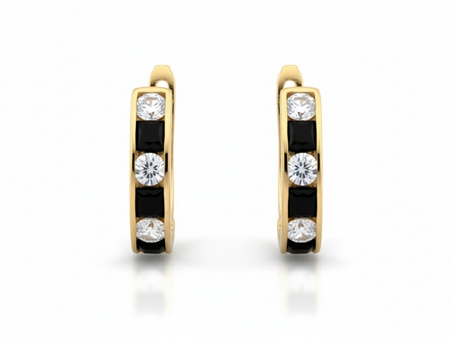 Kolczyki złote dla dziewczynki z czarnymi i białymi cyrkoniami