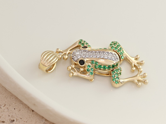 Zawieszka złota żaba bogato wysadzana cyrkoniami