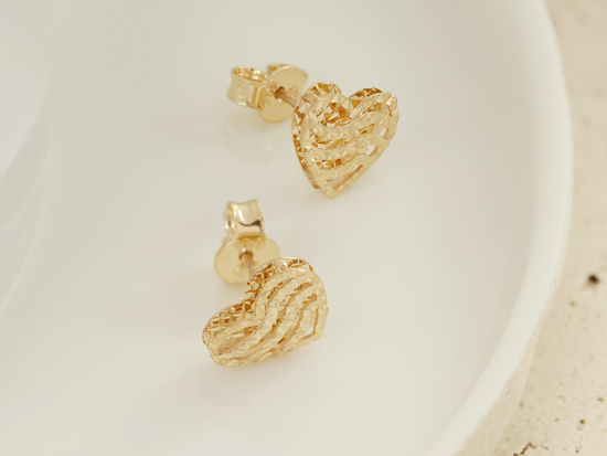 Kolczyki złote błyszczące serce na sztyfcie