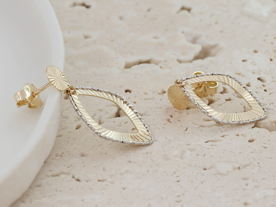 Kolczyki złote wiszące na sztyfcie