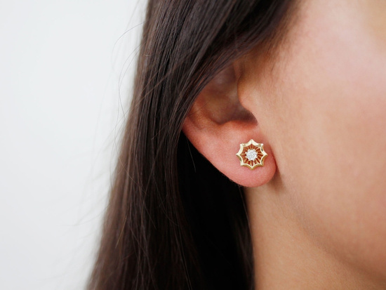 Kolczyki złote na sztyfcie z cyrkonią 