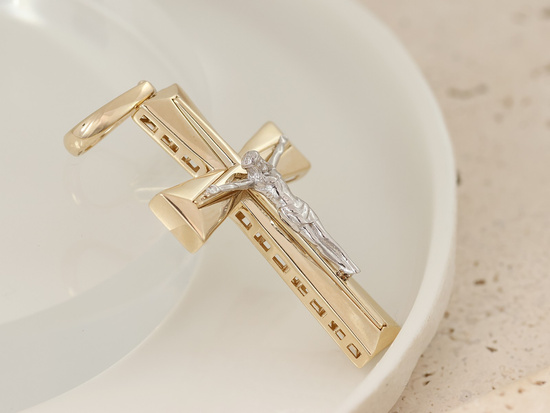 Zawieszka złota dwukolorowy krzyżyk