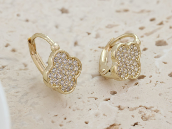 Złote kolczyki angielskie na każdą okazję